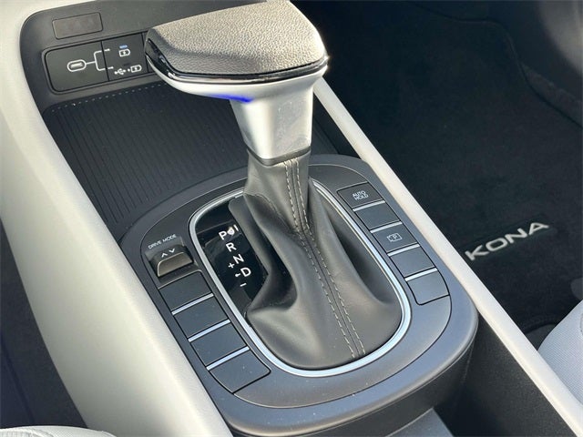 2025 Hyundai Kona SE