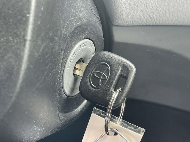 2017 Toyota Yaris L